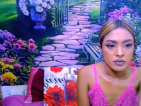 IndianPretty14u2Luv webcam