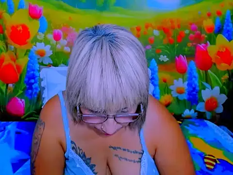 indianroxy webcam