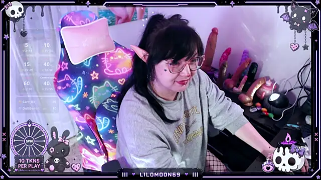 LiloMoon69 webcam
