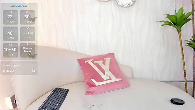 natalie_fox__ webcam