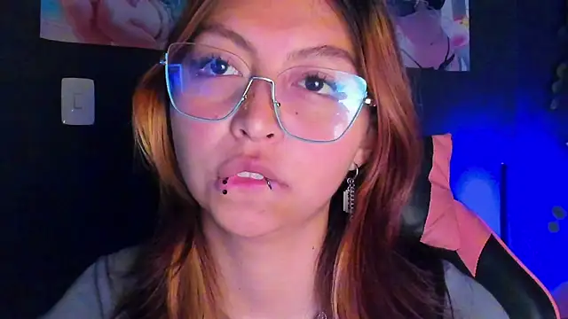 Kira_Exxe webcam