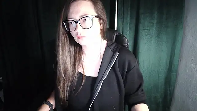 NoraMilf live cam on StripChat