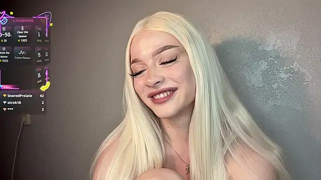 ElsaJeanX live cam on StripChat