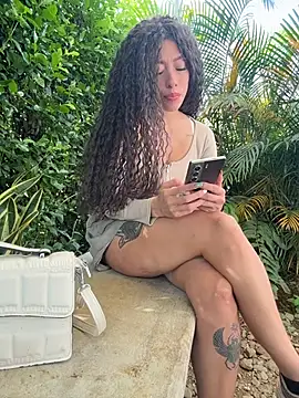 roxyrougee (F young) - Risky ride dildo on a park bench 🎁LT