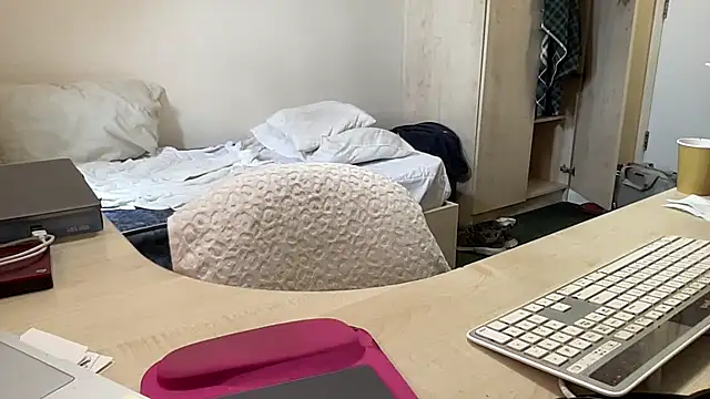 coach-karl live cam