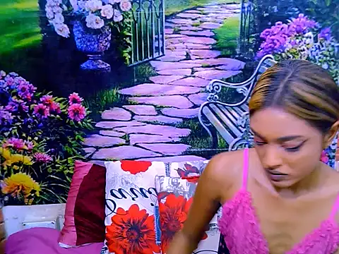 IndianPretty14u2Luv webcam