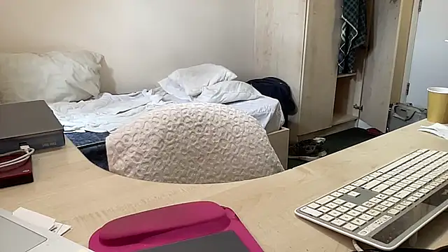 coach-karl live cam