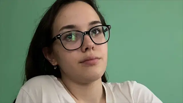 shylilyshyyy webcam