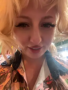RonnieKiss live webcam show