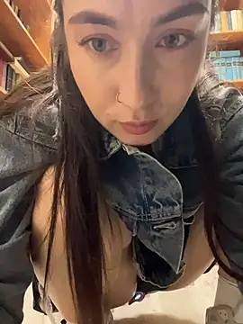 Holly_Play