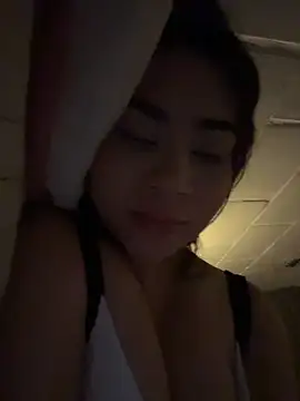 corallwells live cam on StripChat