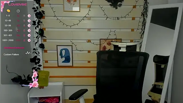 Josephine_Kiss webcam