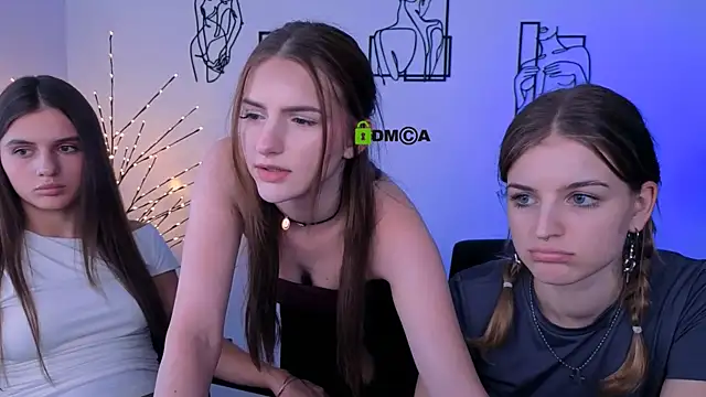 lisa_dark_ webcam