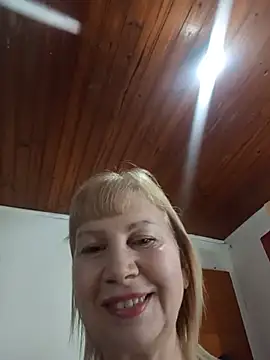 SexyMilf1211 webcam