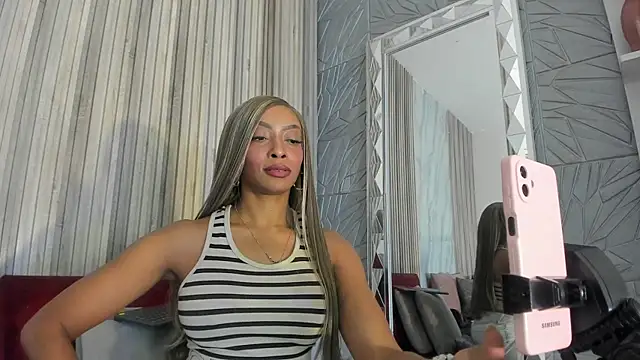 BriannaChelsea webcam