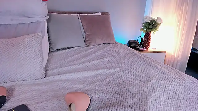 Nicolle_W webcam