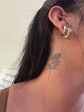 Rafaellaz Live Webcam on Stripchat