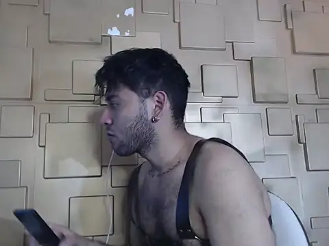 omar202612 live cam on StripChat
