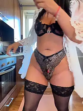 Hotmomcheckk_ live webcam show