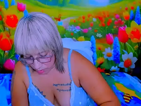 indianroxy webcam