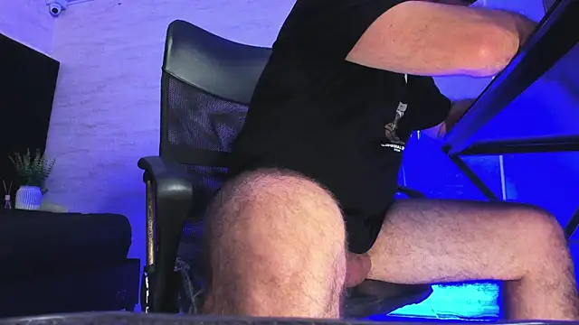 jhon_bear03 (M young) - worship your king until he cum
