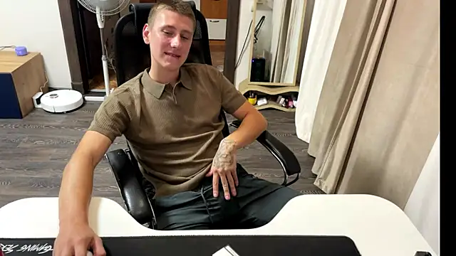 Keksik_ live cam on StripChat