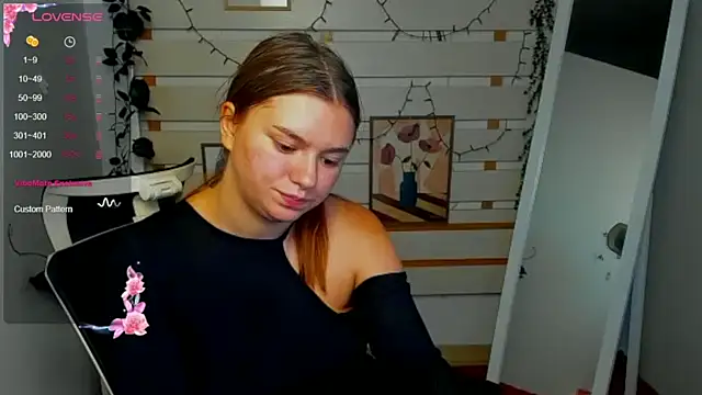 Josephine_Kiss webcam