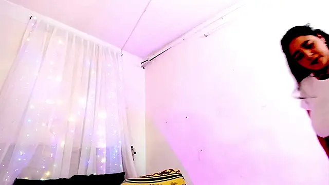 lilahSweet webcam