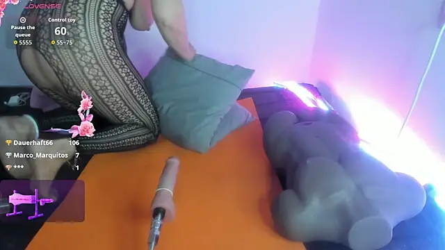 SheraHadee webcam