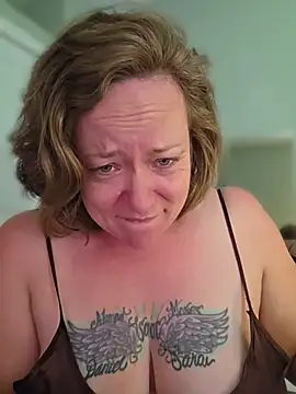 julimonroe webcam