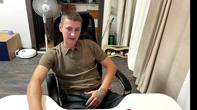 Keksik_ live cam on StripChat