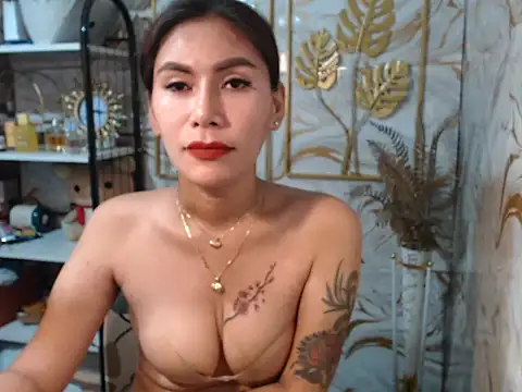 tshot_izzy_88 live cam on StripChat