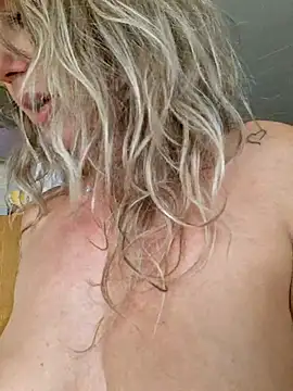 CelynaRoss live webcam show