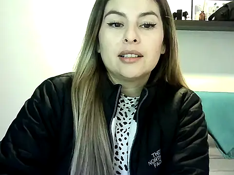 Valery__Rouse_ live cam on StripChat