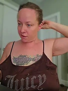 julimonroe webcam
