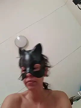 SweetSun69 live cam on StripChat