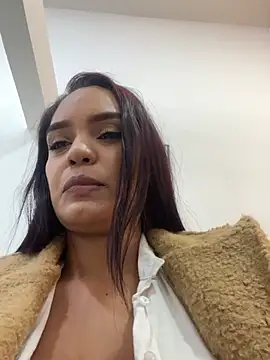 Sara-77 live cam on StripChat