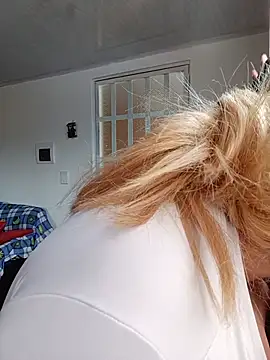 sara_y_amy (Ask my age) - Lick pussy