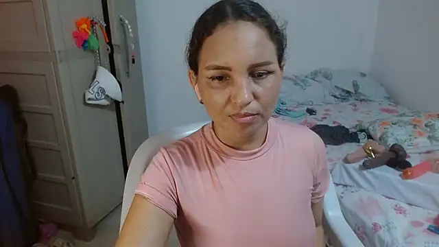 agatha_browser (F young) - fuck pussy+dildo