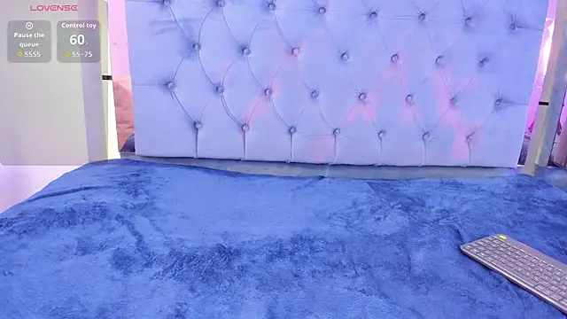 pocahontas_pow (F teen) - spanking the ass and  tits💋