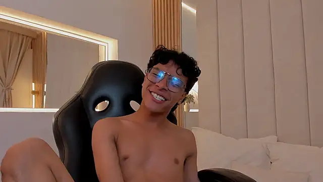 adams_bobby (M twink) - Cum show 🍆🔥