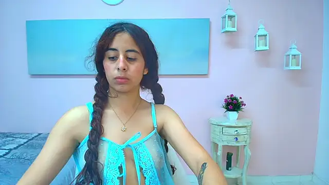 scarlett_clyde (F young) - Finger pussy