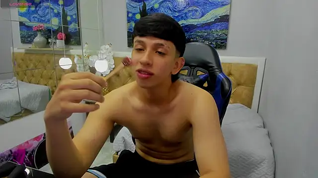 adrianfranko (M twink) - FULL SNAKED