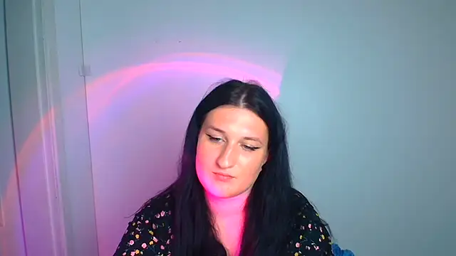 erica_wonder_ (F teen) - It my 1st day on webcam