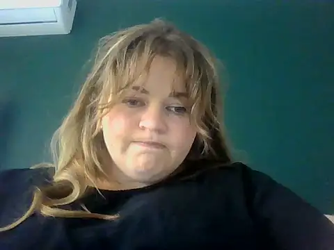 cute__cherry webcam