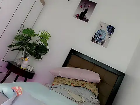 Miss_twinny21 webcam