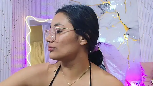 PEACHY_TAY live webcam