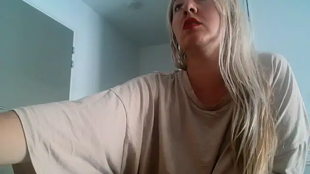 Shanaa74000 webcam