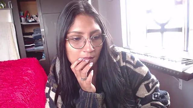 leah-666 webcam