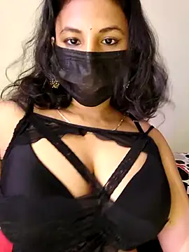 hot_alicee (F young) - boob show